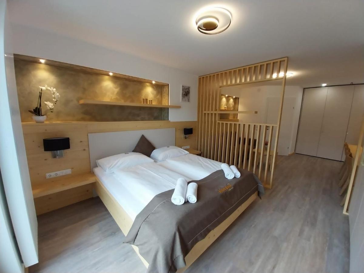 Hotel Post Hoenigwirt Kirchschlag in der Buckligen Welt Kültér fotó